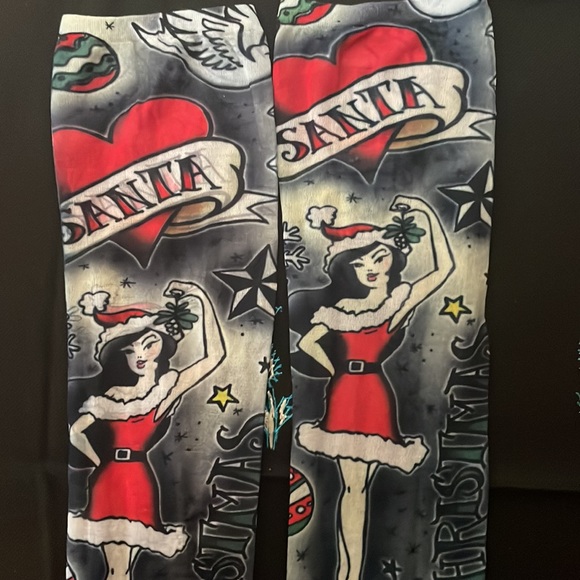 Sleeves - yellow pair worn once, X-Mas themed never worn. Fun way to keep warm! - Picture 7 of 14